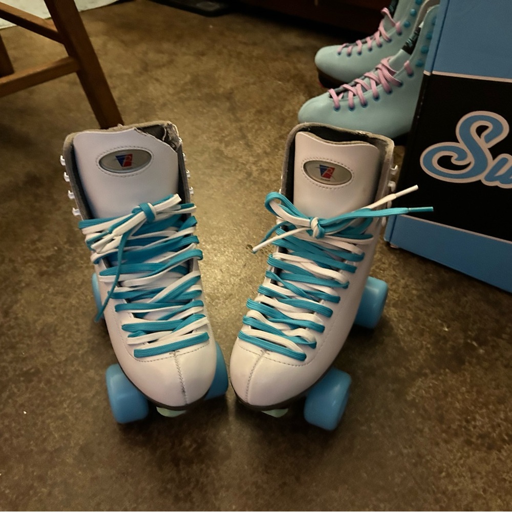 Riedel White and Blue Roller Skates